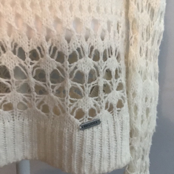 Hollister sweater - Picture 2 of 5